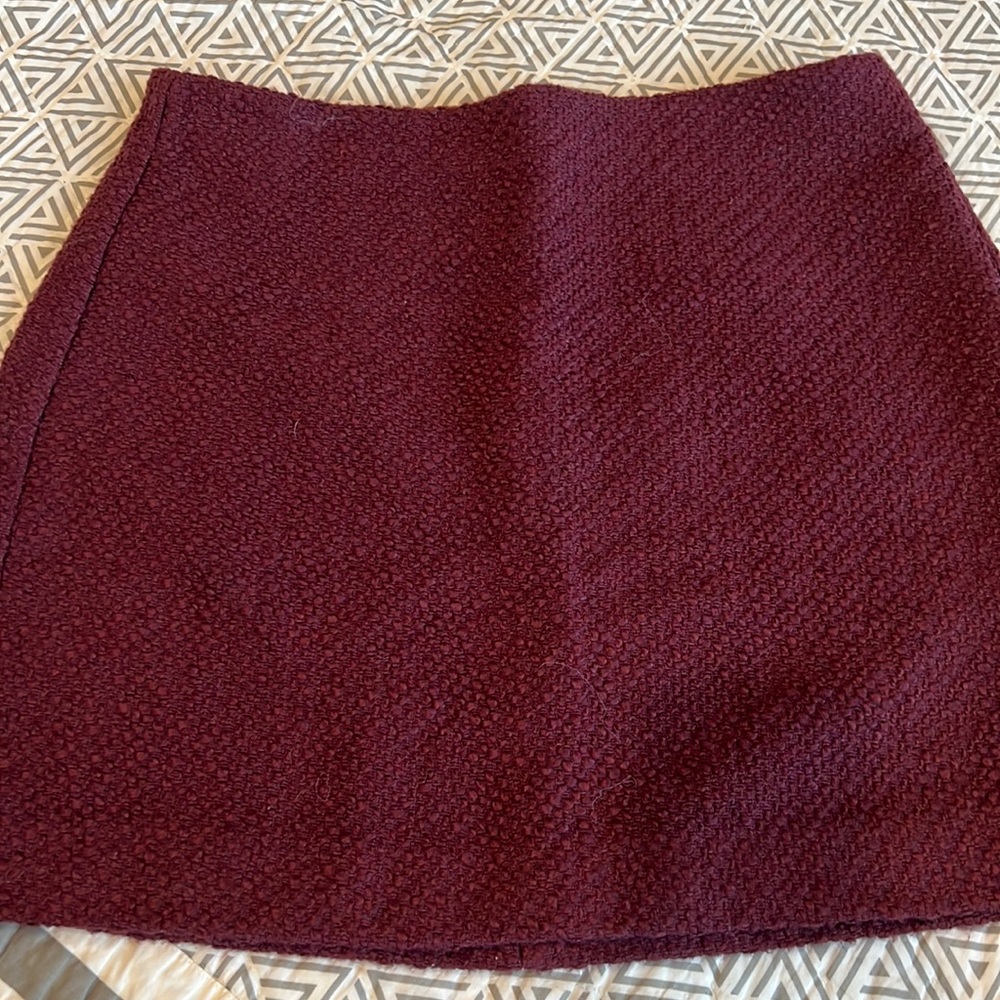 NWOT Loft Mini Skirt, 10. Burgundy Boucle. Fully lined.